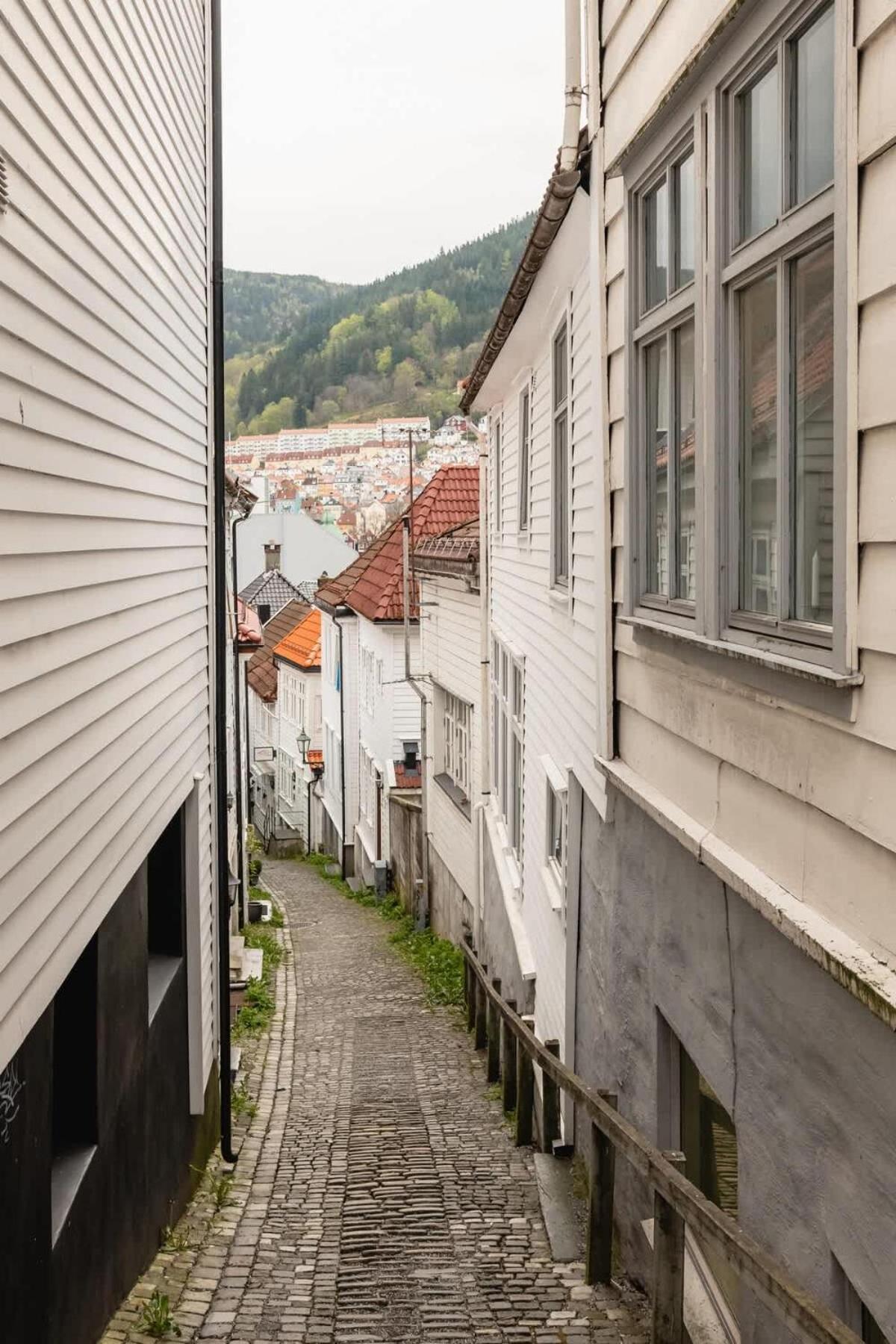 Dinbnb Apartments I Mid-City Luxury With Mini Balcony And Smart Tv & Sound System Bergen Eksteriør billede